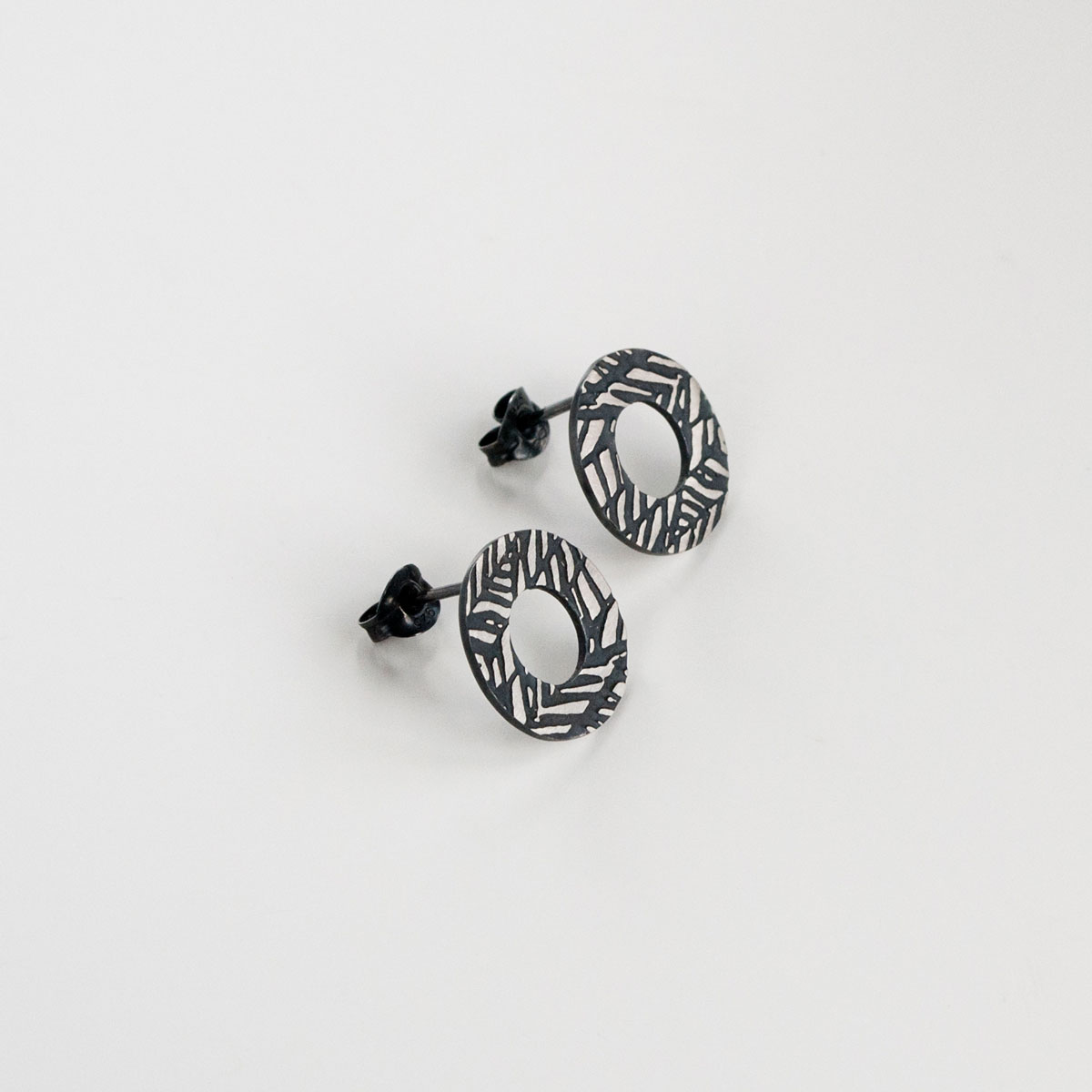 'Weave' Black Circular Stud Earrings